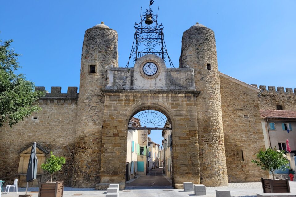 Porte à Camaret-sur-Aygues : le Ravelin