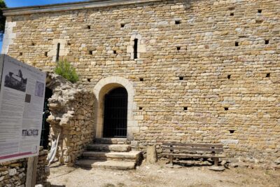 Castellas à Uchaux - Agrandir l'image 8 sur 12, fenêtre modale