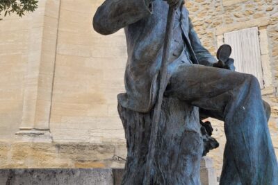 Statue de Jean-Henri Fabre à Sérignan-du-Comtat - Agrandir l'image 6 sur 12, fenêtre modale