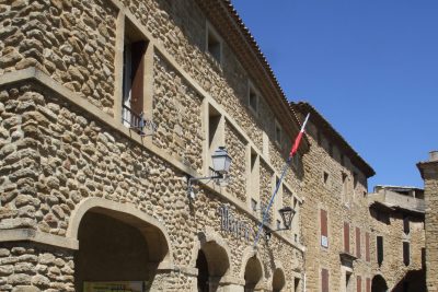 Place mairie Sérignan - Agrandir l'image 11 sur 12, fenêtre modale